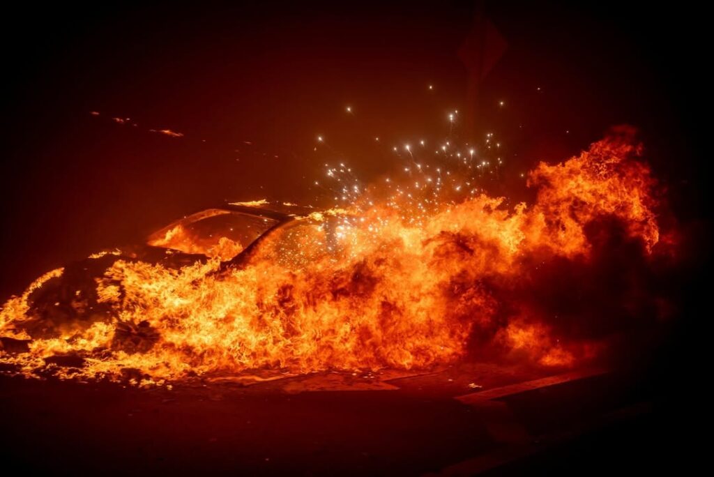 California's Unprecedented January Wildfire Crisis: A Devastating Inferno Sweeps Los Angeles 4 wildfire